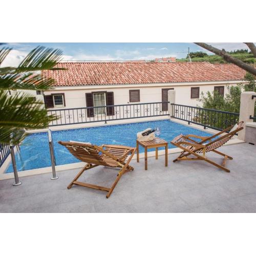 Villa Suzy Lux