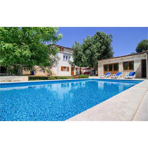 Villa Taki