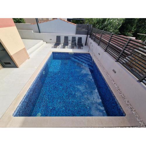 Villa Tango I