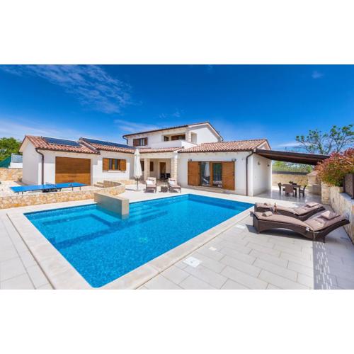 Villa Tea in Central Istria with private pool for 10 persons