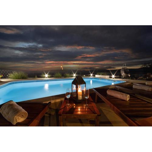 Villa Terra with heated pool