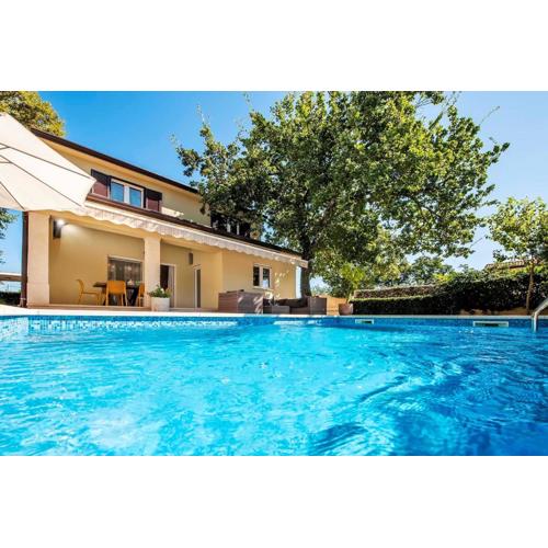 Villa Tina