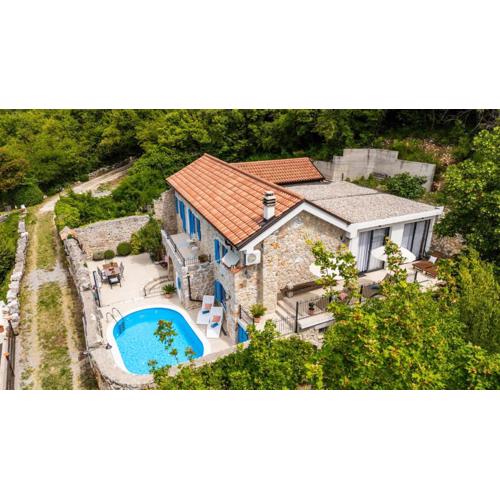 Villa Toscana - Charming stone Villa with private pool & garden