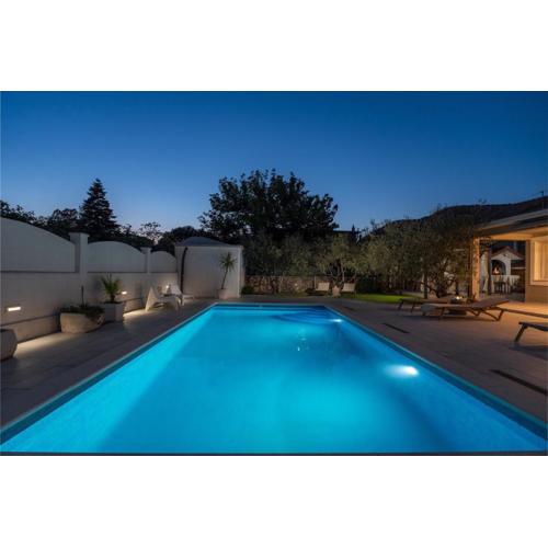 VILLA TUGARKA private pool, fitness, play-house, great for families, max 6 per.