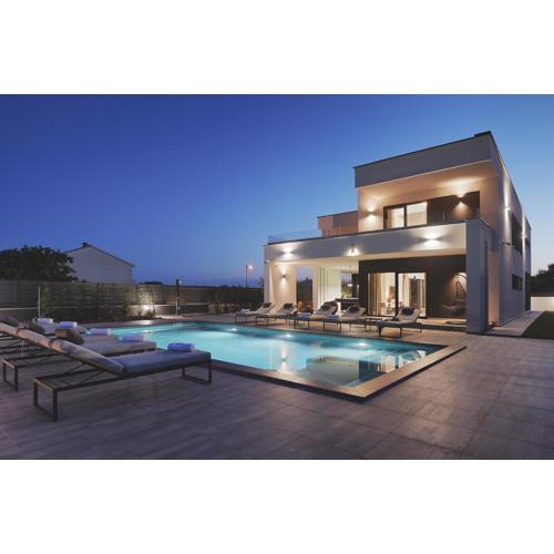 Villa Ula in Pula with heated pool and sauna