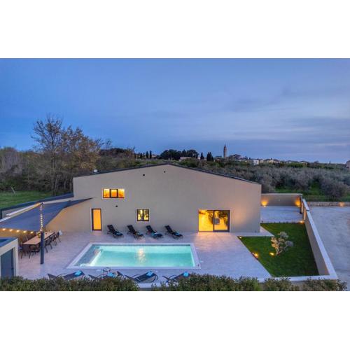 Villa Ulika with Pool, Sauna and Jacuzzi