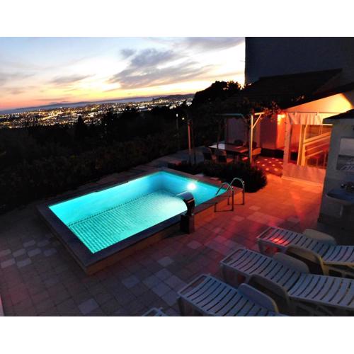 Villa Valenta-Klis near Split, heated pool & view
