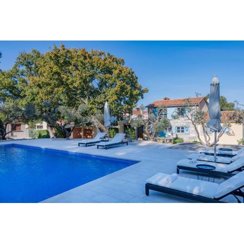 Villa Viktor, a wonderful rustic villa close to the beach