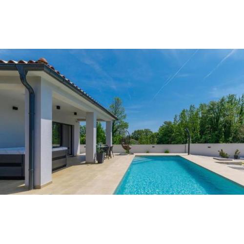 Villa VINE - new luxury holiday house in a green oasis