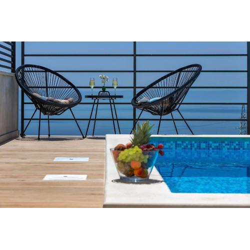 Villa Violet with Salt water pool