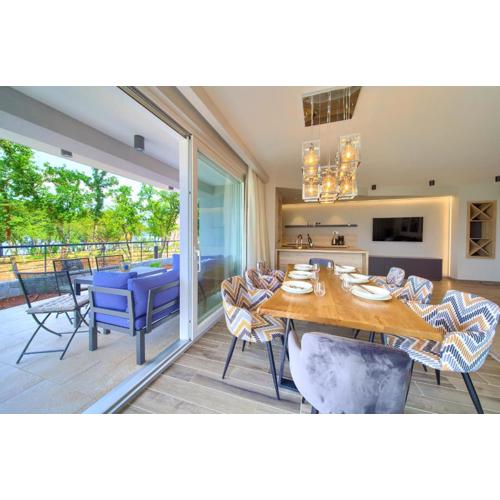 Villa Vista Deluxe