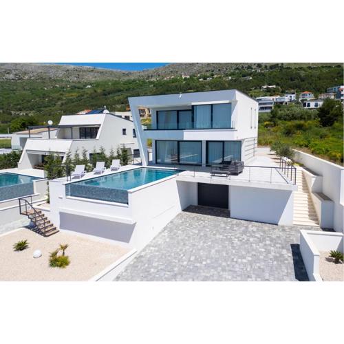 Villa White