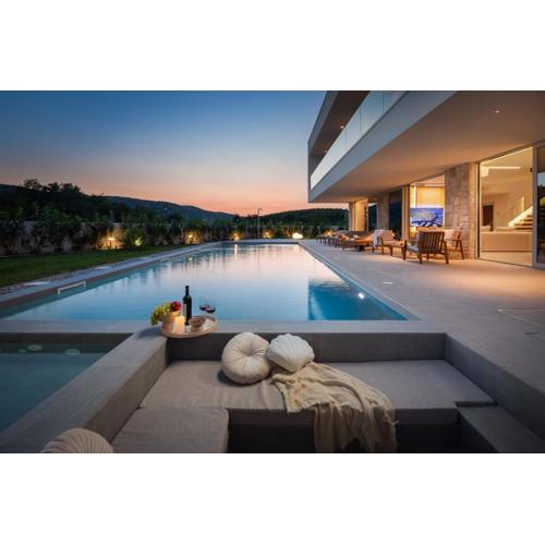 Villa ZaLú with Heated Pool
