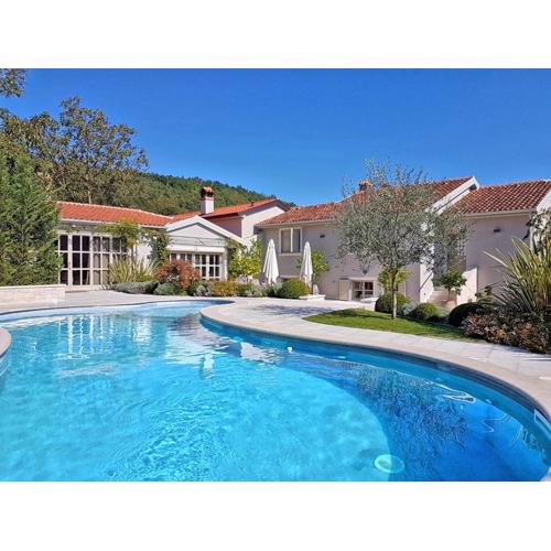 Villa Zita u Svicima for 10 people with jacuzzi & sauna in Central Istria
