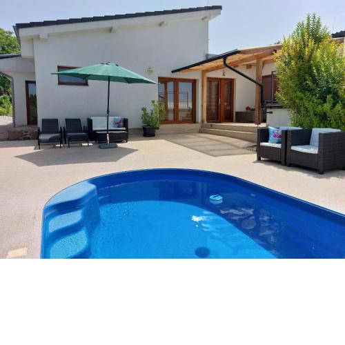 Village Romantic Apartment by Český Krumlov - adults only