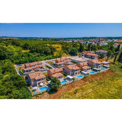 Villas Lotus with Pool and Jacuzzi