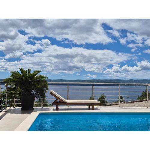 Villasanta De Luxe Apartments with Pool