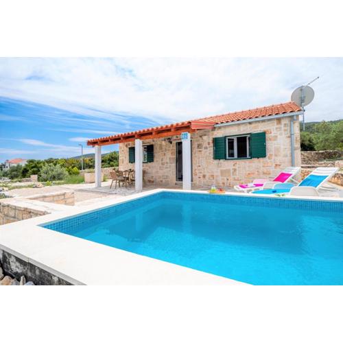 Vineyard House & Olive Grove House