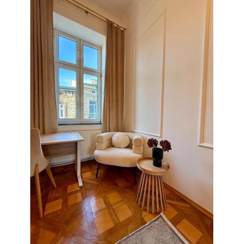 Vintage Rooms
