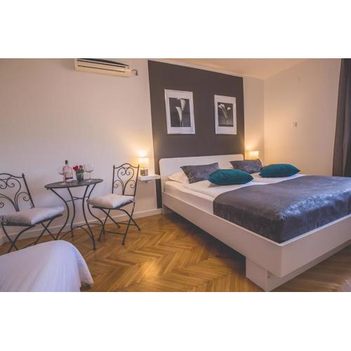 Violet Seaview Apartment