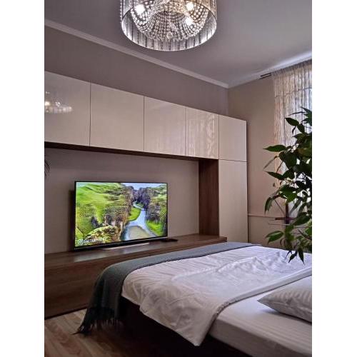 VIP Квартира Подобово Центр, 2 кімнати, Смарт ТВ, Документи