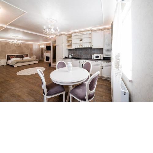 VIP apartment on Duhnovicha street .Free parking.