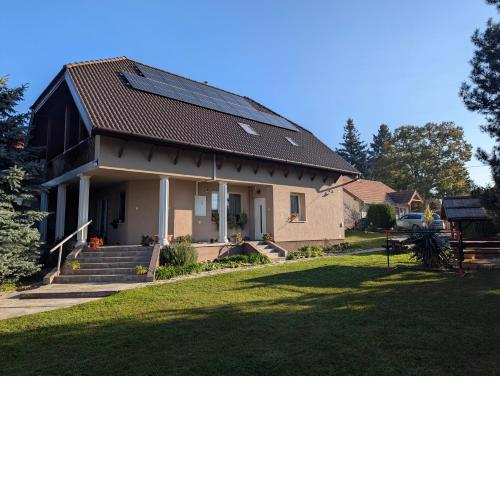 Virágos Apartman Balatonszemes