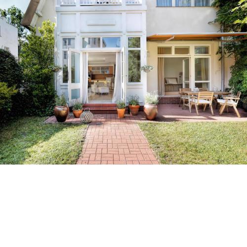 VIU Secret Garden Apartment
