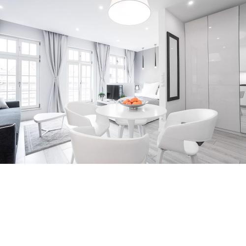 VIU White Moon Apartment