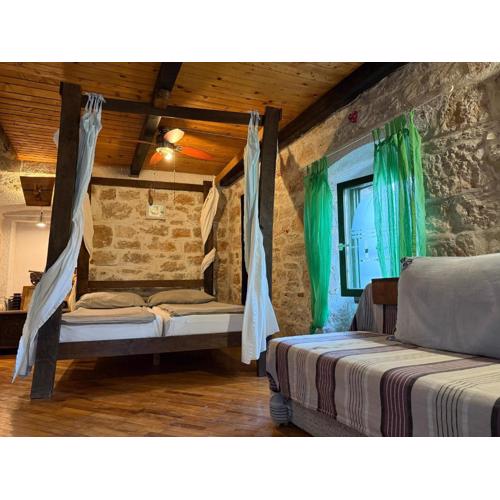 Voltera Apartments in Betina Old Town, with Parking Nearby