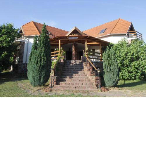Vöröskő apartmanház