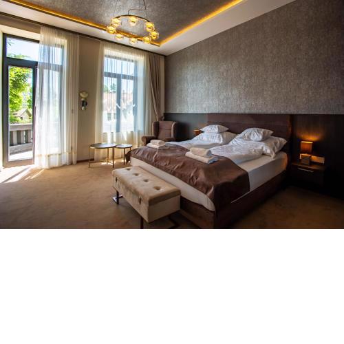 Vöröskő Villa -ELNÖKI szauna és jakuzzi használattal
