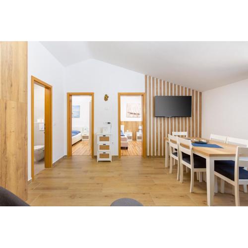 Vrdoljak - Apartment Gore - MPolo