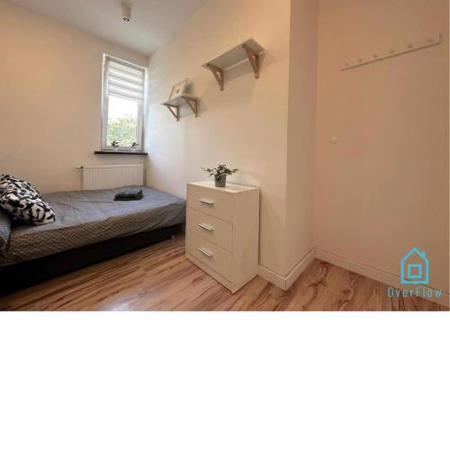 Walezy Room