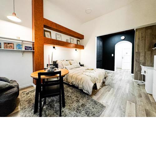 Walk 50m to Market Square & Rynek! Stylish 1BR, Kitchen