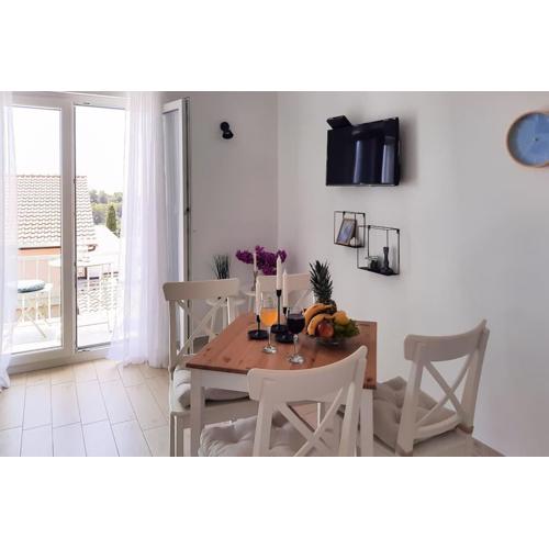 Walk to the Beach from a Cool and Modern Apartment