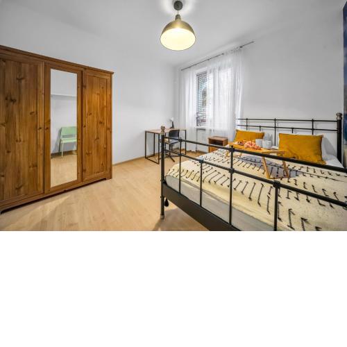 Warsaw Airport - 47m2, Three Beds Apt - by Rentujemy