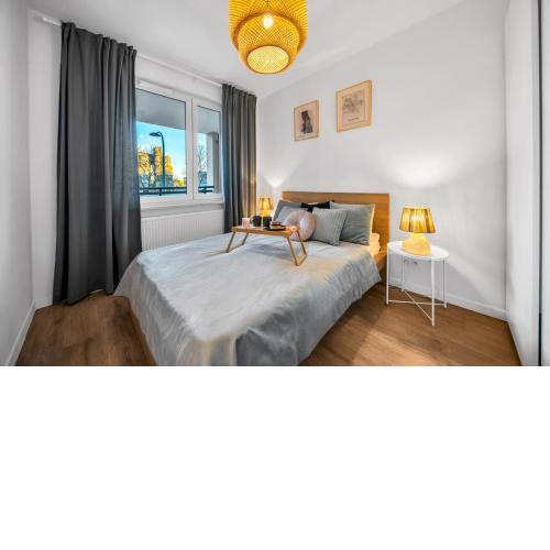 Warsaw Airport Apt - Balcony, Parking, Bus nearby - by Rentujemy