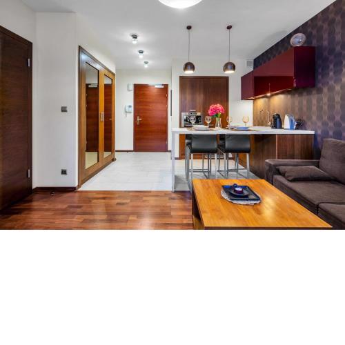 Warsaw Atelier - Central, Parking, Metro Nearby - by Rentujemy