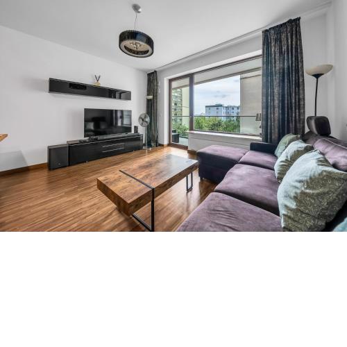 Warsaw Center Business Apt - Parking and Balcony - by Rentujemy