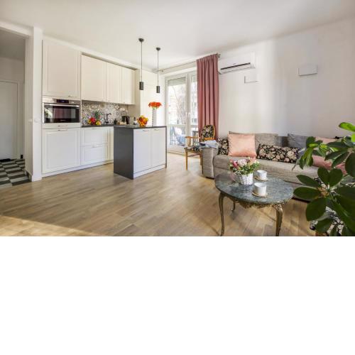 Warsaw City Center Apartment