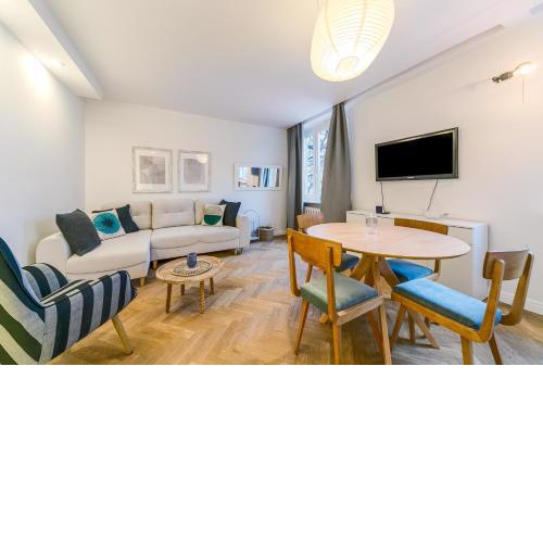 Warsaw Concierge Opera II