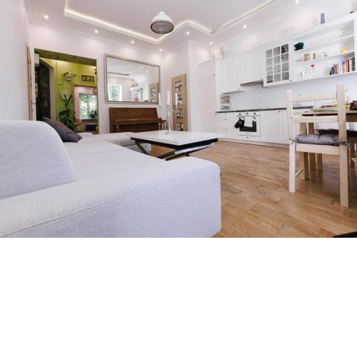 Warsaw Concierge Traveller's Nest Wspólna
