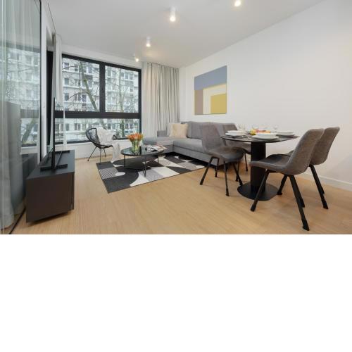 Warsaw Deluxe Apartments in the City Center by Noclegi Renters