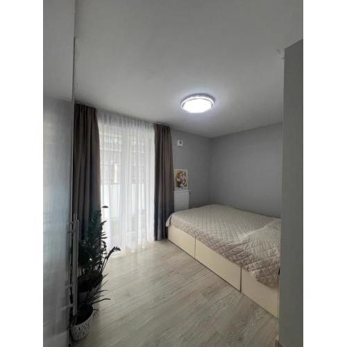 Warsaw Flat next to Outlet Mall