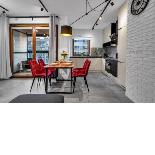 Warsaw Grzybowska Apartment with Parking - by Rentujemy