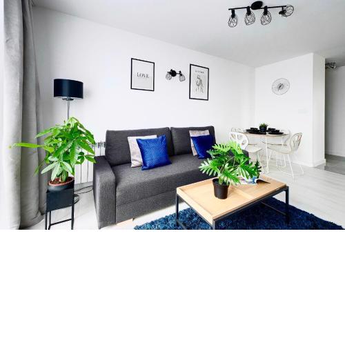Warsaw Inside Solec with Private Parking
