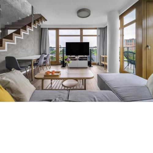 Warsaw Prestige Suites - 86m2, Two-Level Loft, Parking - by Rentujemy