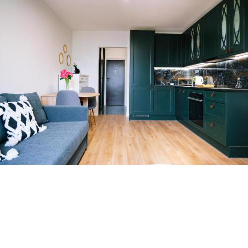 Warsaw Studio Apartment - City View, Parks nearby by Rentujemy