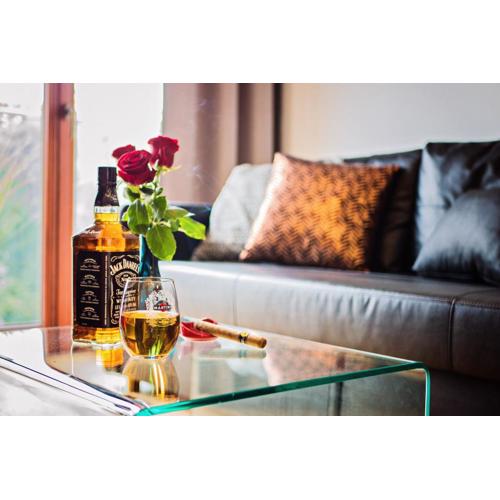 Warta Riverside & Old Town Luxury Residence